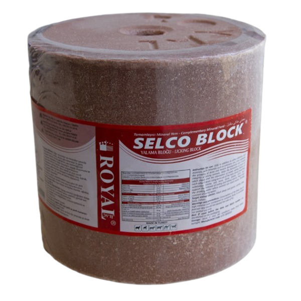 Mineral block-lick "MINERAL BLOCK" ROYAL ILAC for cattle, sheep and goats