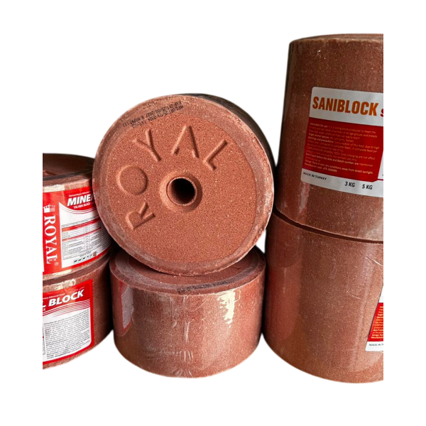 Mineral block-lick "MINERAL BLOCK" ROYAL ILAC for cattle, sheep and goats